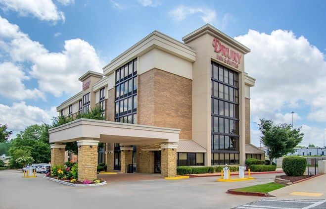 Drury Inn & Suites