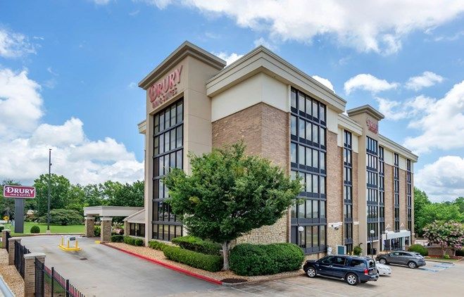 Drury Inn & Suites