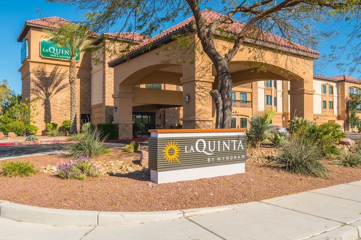La Quinta Inn & Suites Las Vegas Airport South