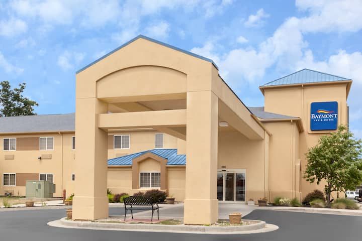 Baymont Fort Wayne
