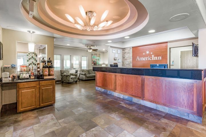 AmericInn by Wyndham Des Moines Airport