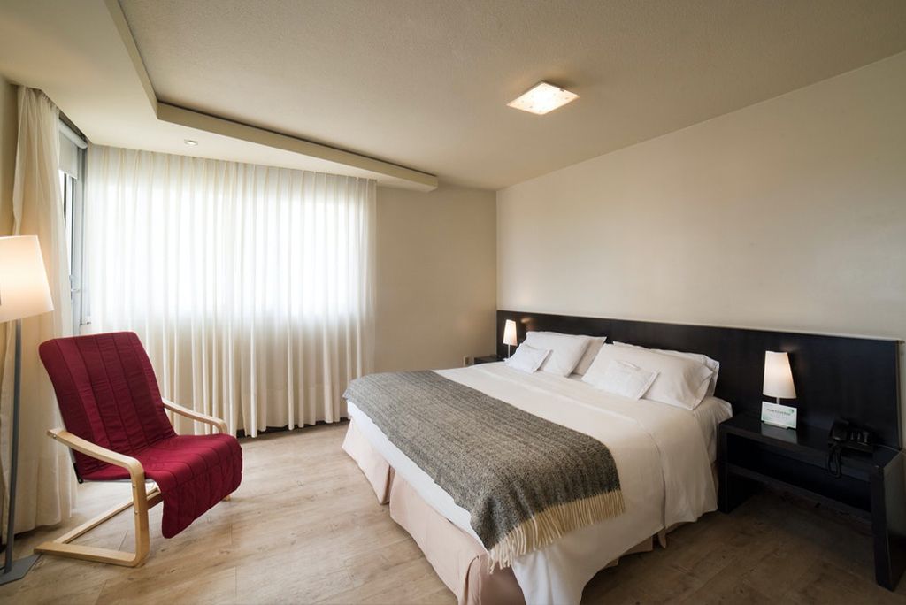 27 Suites Apart Hotel