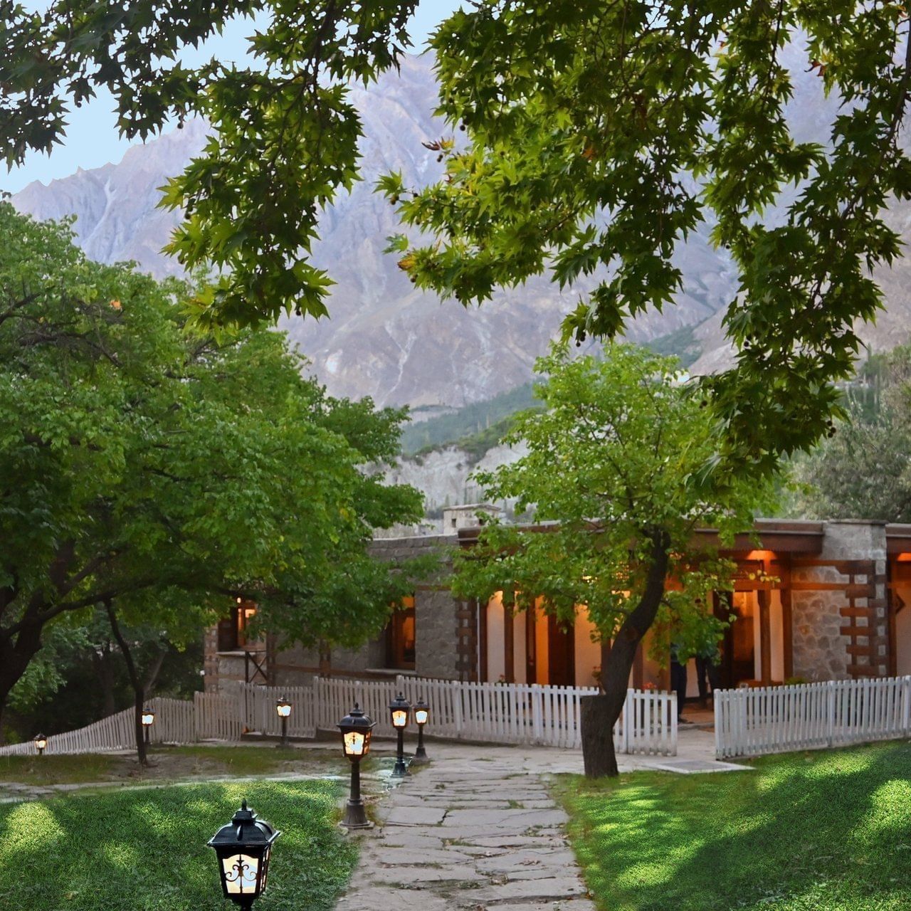 Serena Hotel