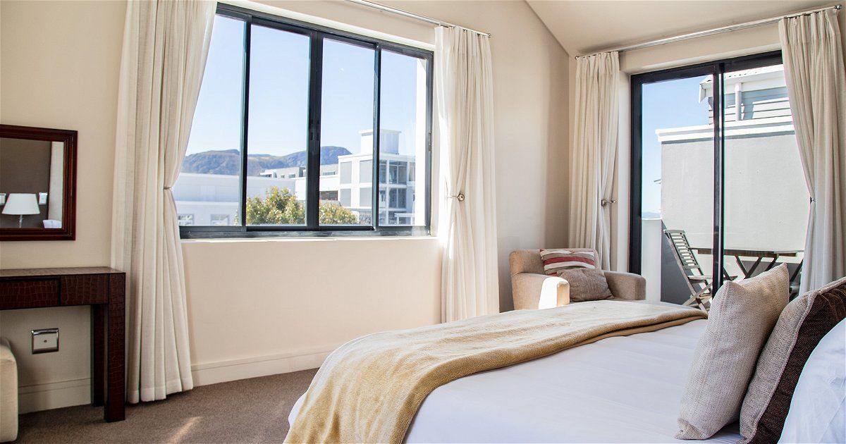 Marine Square Luxury Holiday Suites
