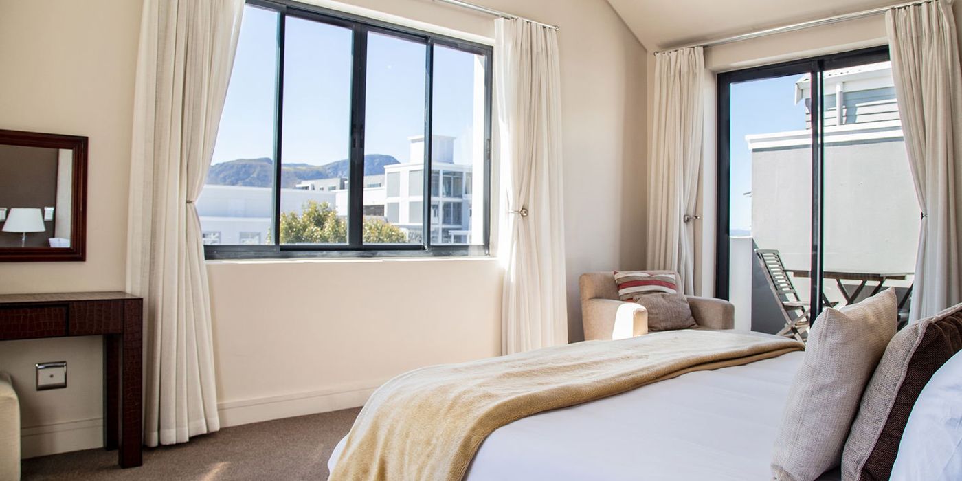 Marine Square Luxury Holiday Suites