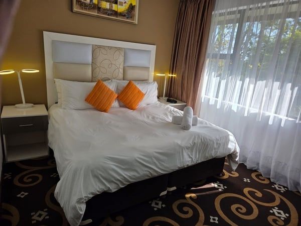 Palm Continental Hotel