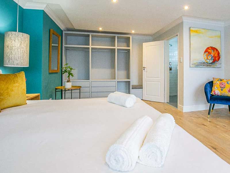 Hout and About Guest House