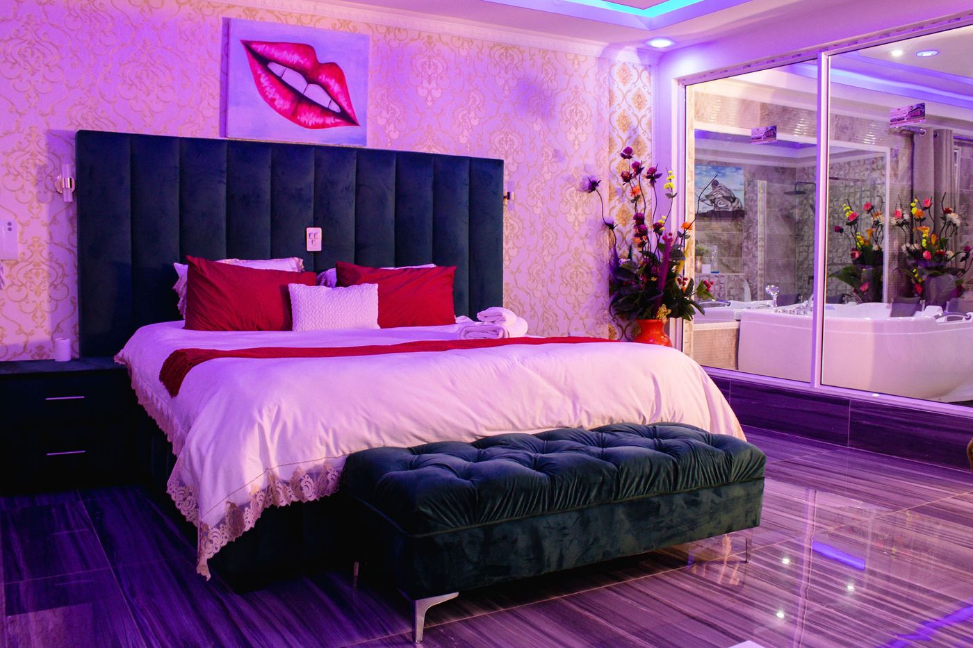 Gold Crown International Hotel