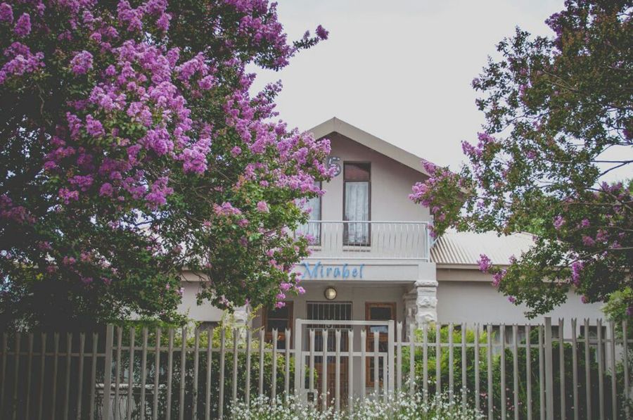 Mirabel Guesthouse