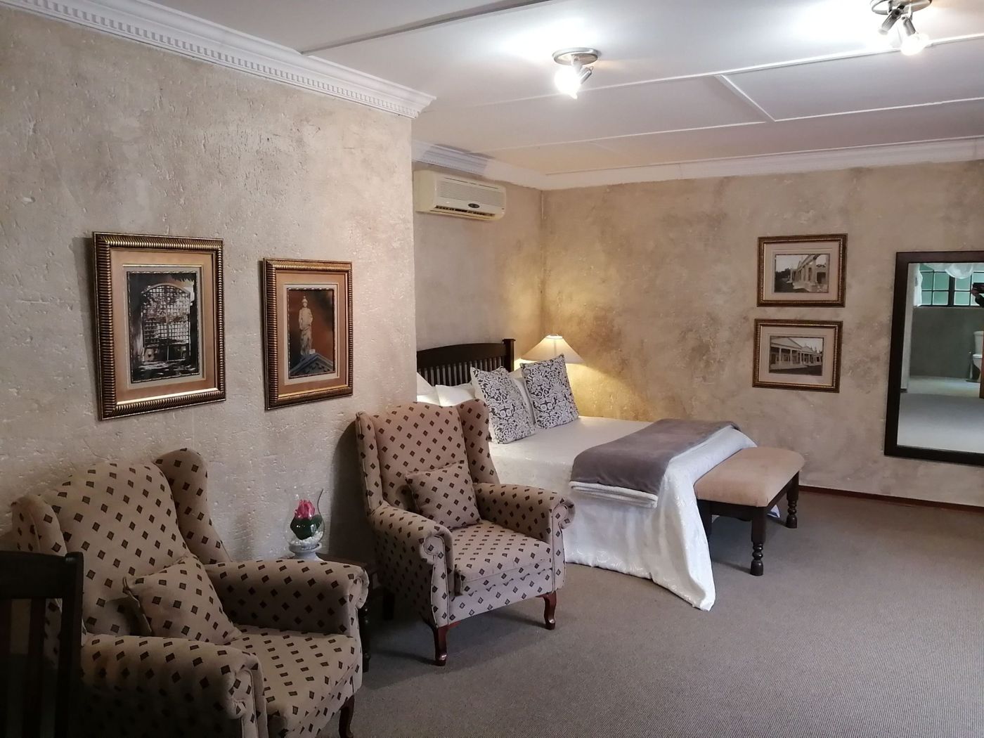 Ancient Emperor Guest Estate