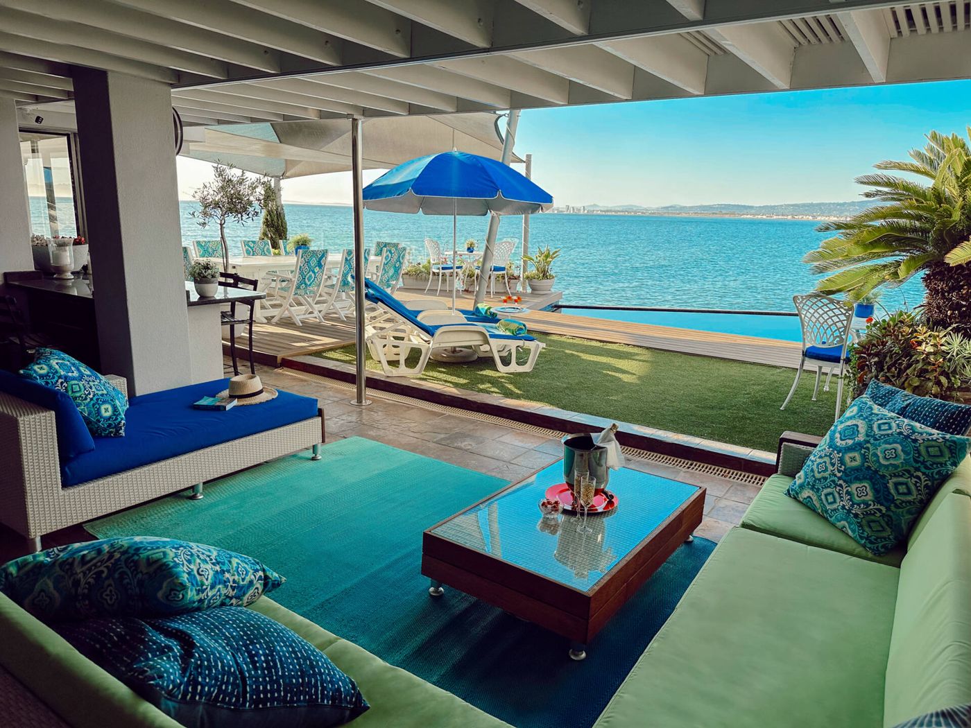 185 on Beach Boutique Suites and Apartments