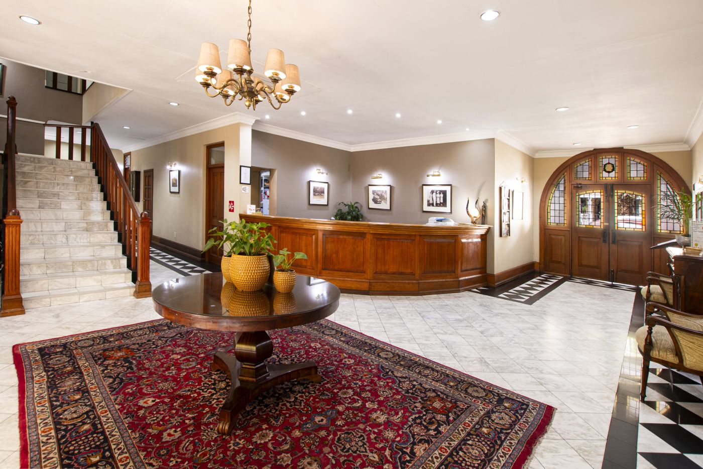 Queen's Hotel